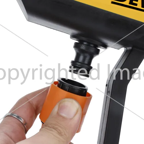 Беспроводная мойка высокого давления Dewalt DCPW600N 48V 5Ah 2 аккумулятора, аккумуляторная мини автомойка с кейсом, распылитель Девольт для авто